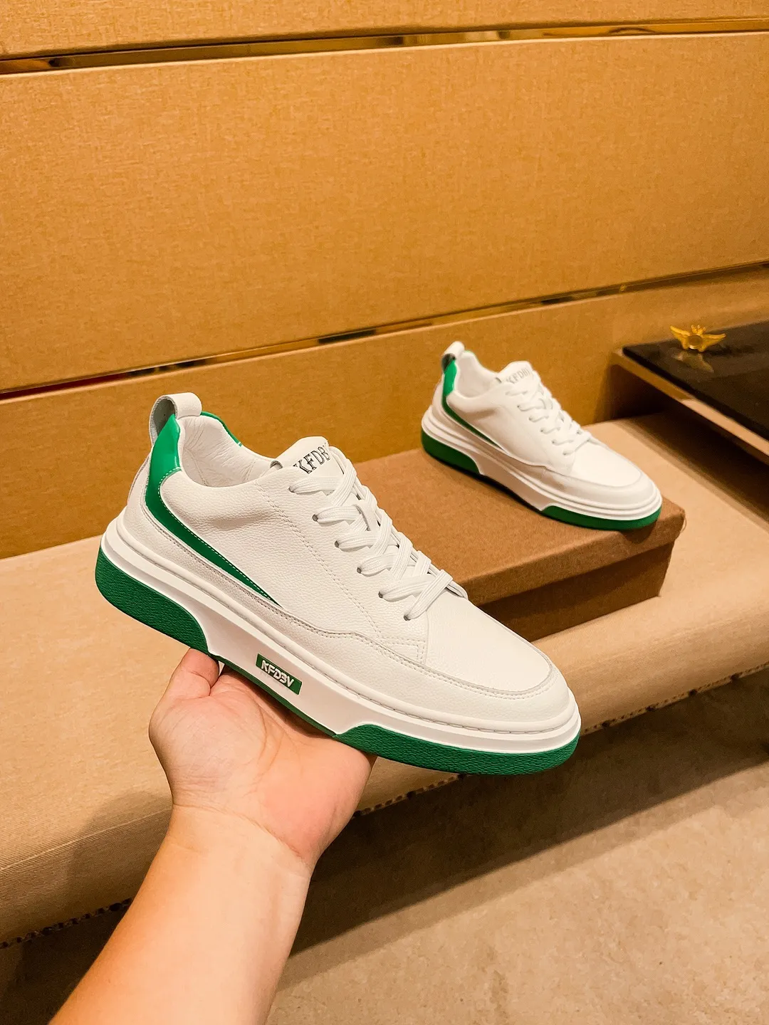 Men's shoes 💰 420💰【BV】🔥 High-end men's shoes brand official website 1:1 latest masterpiece: the upper is made of Italian imported first-layer cowhide with a comfortable and breathable lining➕original non-slip and wear-resistant outsole🔥, making walking more convenient and comfortable! An exclusive new model, a stunning work, a beautiful 1:1 replica [color] compared to the official quality! Create a fashionable personality to set off your uniqueness! A must-have for trendy men! Classic🔥Size: 38-44 Color: 🔥Multiple colors available🔥.